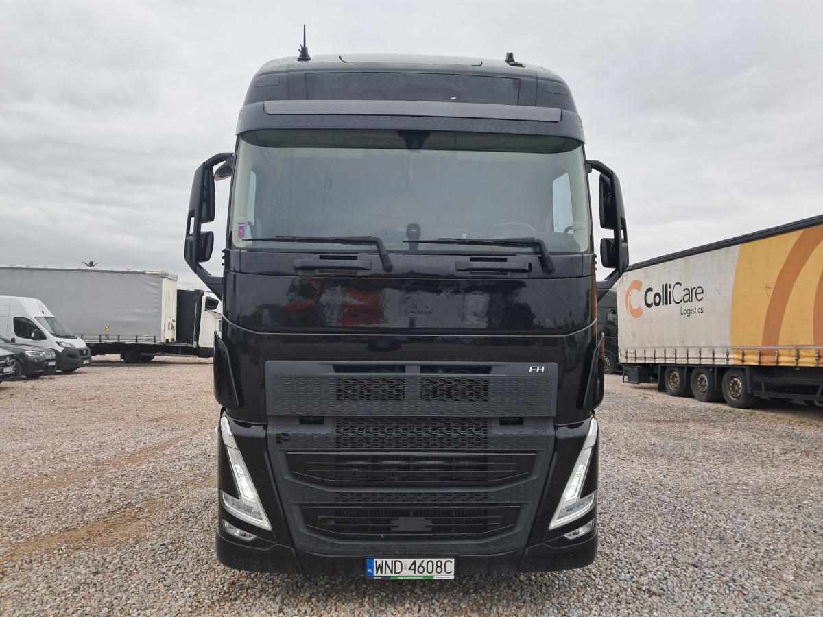 VOLVO FH CIĄGNIK SIODŁOWY - Tegljač: slika 3 VOLVO FH CIĄGNIK SIODŁOWY - Tegljač: slika 3