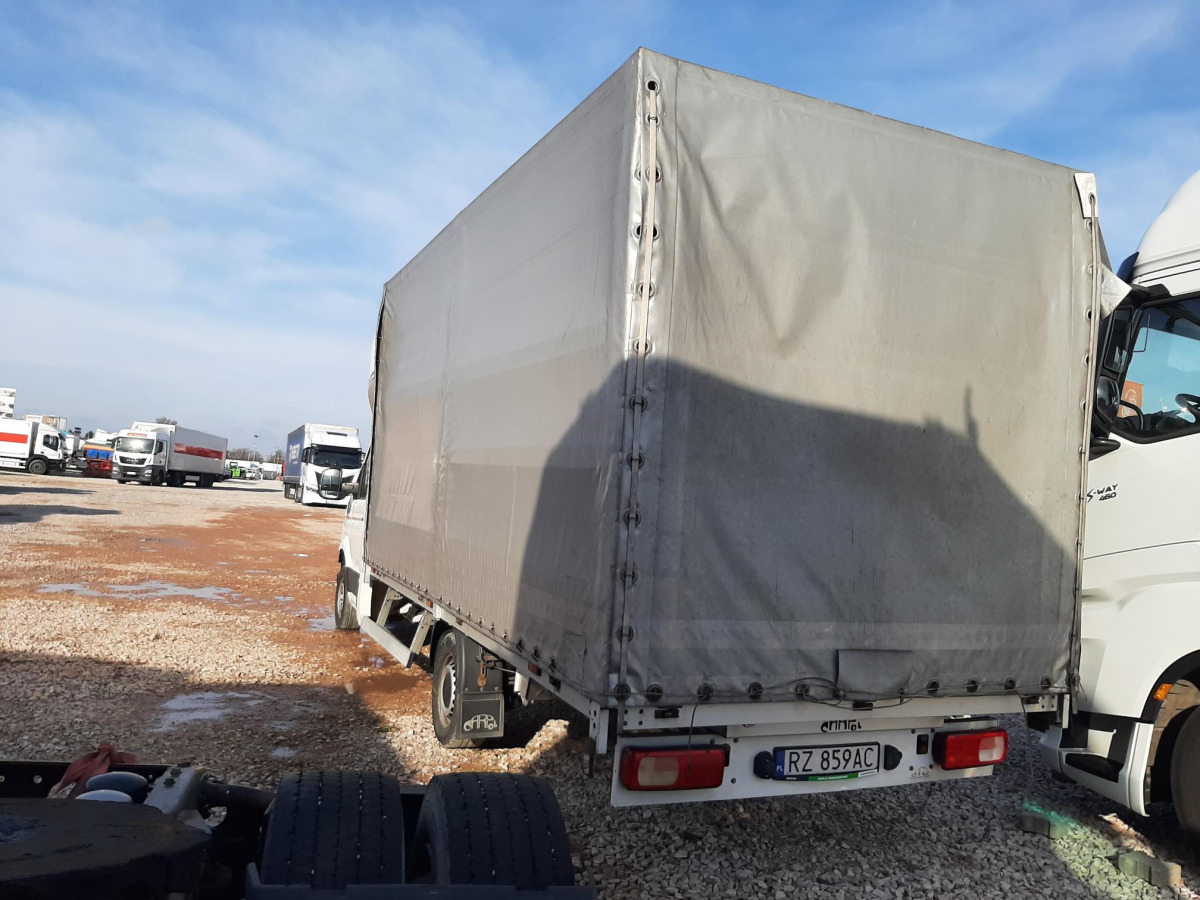 VOLKSWAGEN CRAFTER PLANDEKA - Dostavno vozilo sa ceradom: slika 5 VOLKSWAGEN CRAFTER PLANDEKA - Dostavno vozilo sa ceradom: slika 5