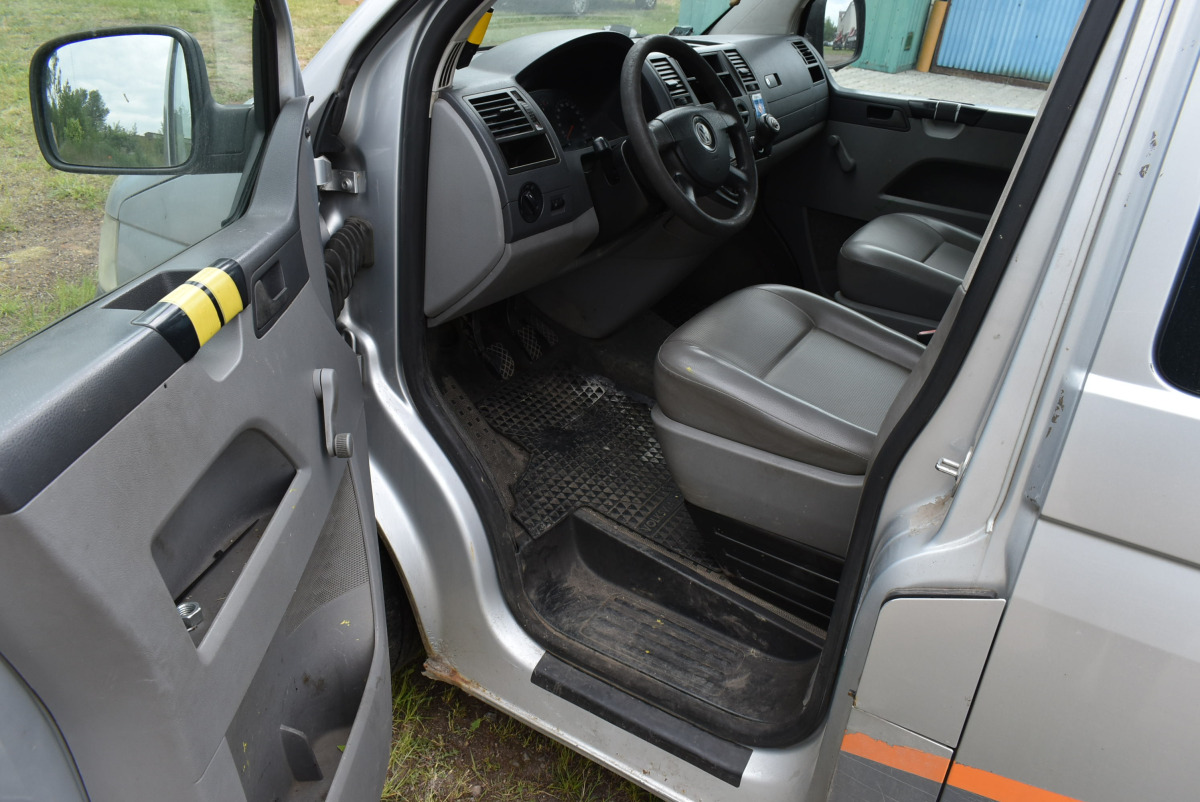 VOLKSWAGEN TRANSPORTER BRYGADÓWKA - Dostavno vozilo sa duplom kabinom: slika 5 VOLKSWAGEN TRANSPORTER BRYGADÓWKA - Dostavno vozilo sa duplom kabinom: slika 5