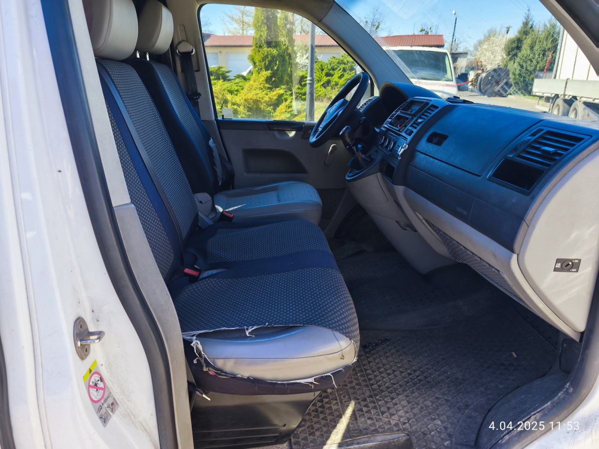 VOLKSWAGEN TRANSPORTER FURGON BLASZAK - Furgon: slika 5 VOLKSWAGEN TRANSPORTER FURGON BLASZAK - Furgon: slika 5