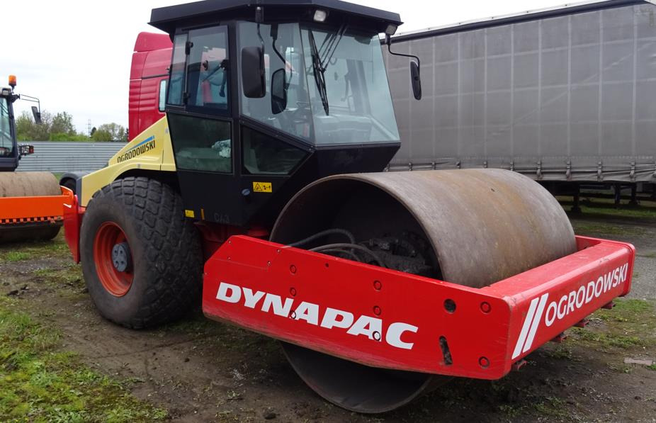 Walec DYNAPAC CA 302D 2011 - 3393 mth - CE - 15,9t - Valjak: slika 1 Walec DYNAPAC CA 302D 2011 - 3393 mth - CE - 15,9t - Valjak: slika 1