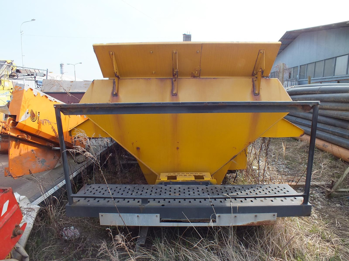 Zabudowa piaskarki ECON CMZCMCB - 2004 - 5m3 - Hydromotor - Rasipač peska/ Soli: slika 5 Zabudowa piaskarki ECON CMZCMCB - 2004 - 5m3 - Hydromotor - Rasipač peska/ Soli: slika 5