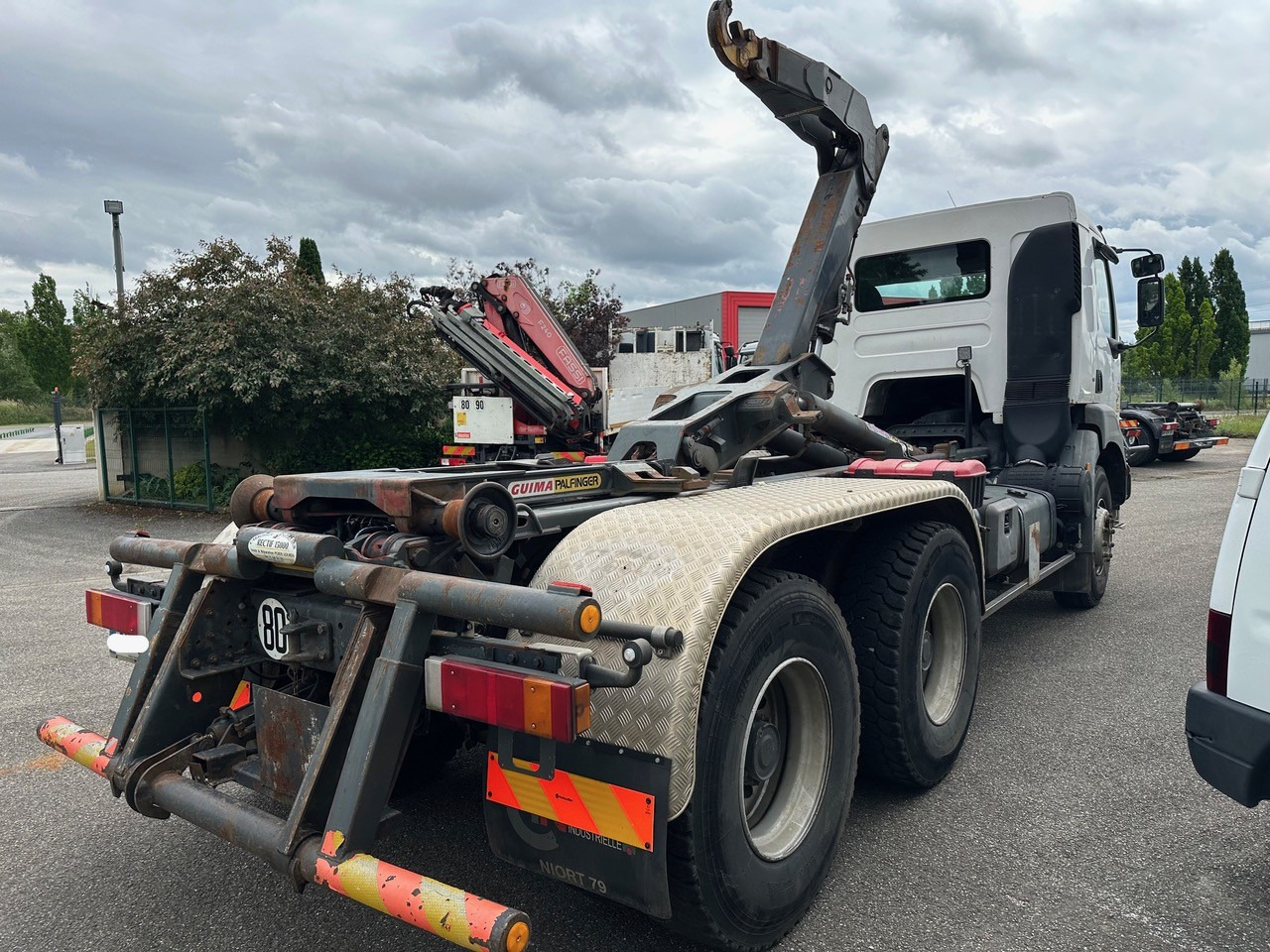 RENAULT KERAX 370 DCI - Kamion sa hidrauličnom kukom: slika 3 RENAULT KERAX 370 DCI - Kamion sa hidrauličnom kukom: slika 3