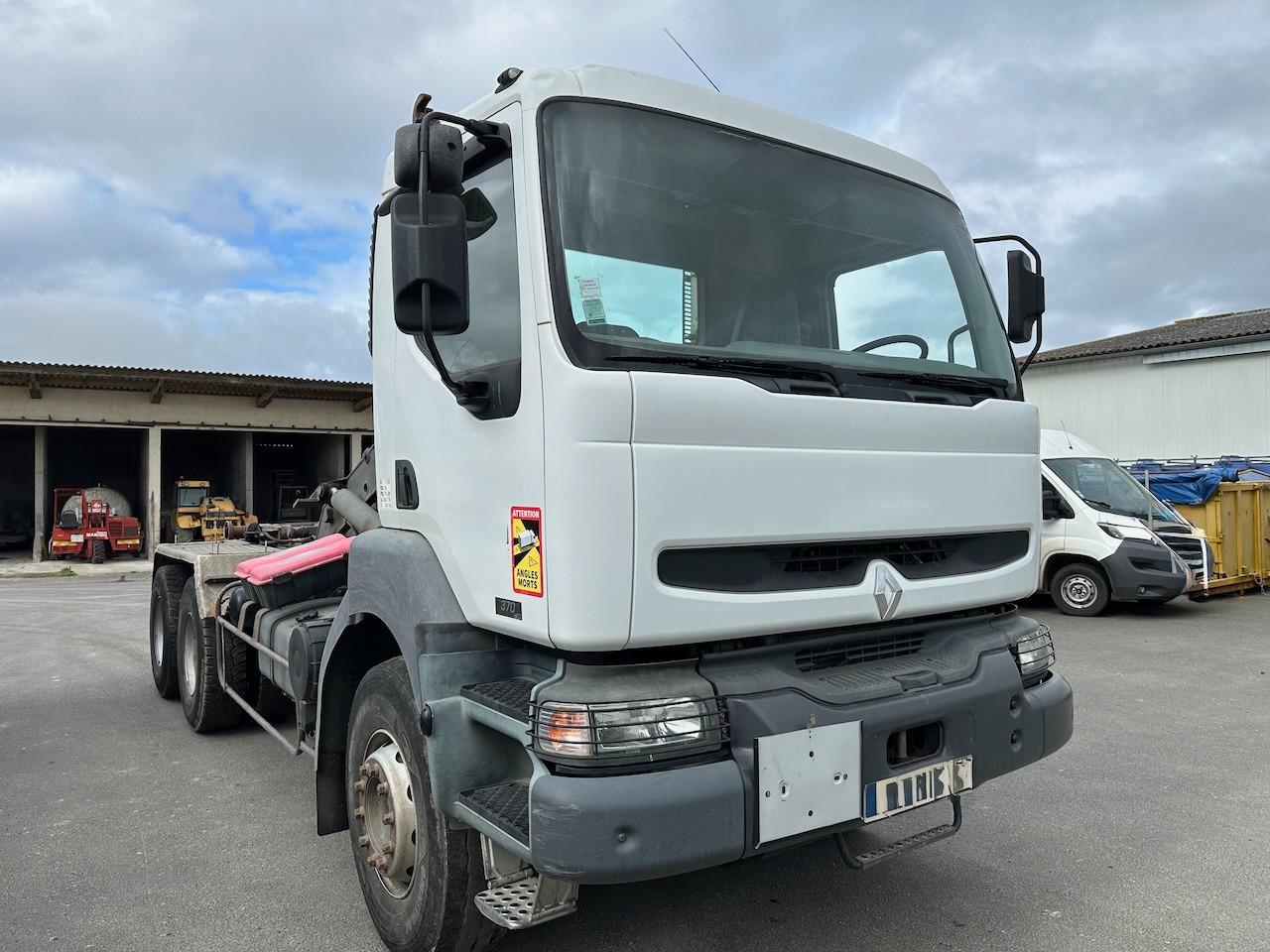RENAULT KERAX 370 DCI - Kamion sa hidrauličnom kukom: slika 5 RENAULT KERAX 370 DCI - Kamion sa hidrauličnom kukom: slika 5