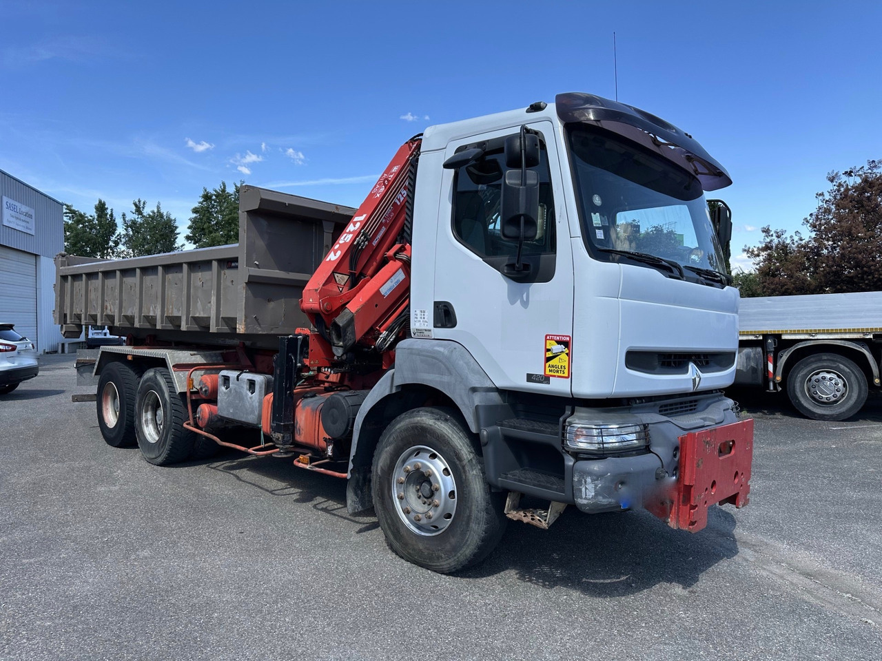 RENAULT KERAX 420DCI - Kamion sa hidrauličnom kukom, Kamion sa dizalicom: slika 2 RENAULT KERAX 420DCI - Kamion sa hidrauličnom kukom, Kamion sa dizalicom: slika 2