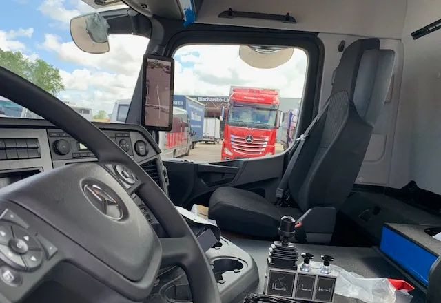 Mercedes-Benz Actros 2543 L Hakowiec - Kamion sa hidrauličnom kukom: slika 3 Mercedes-Benz Actros 2543 L Hakowiec - Kamion sa hidrauličnom kukom: slika 3