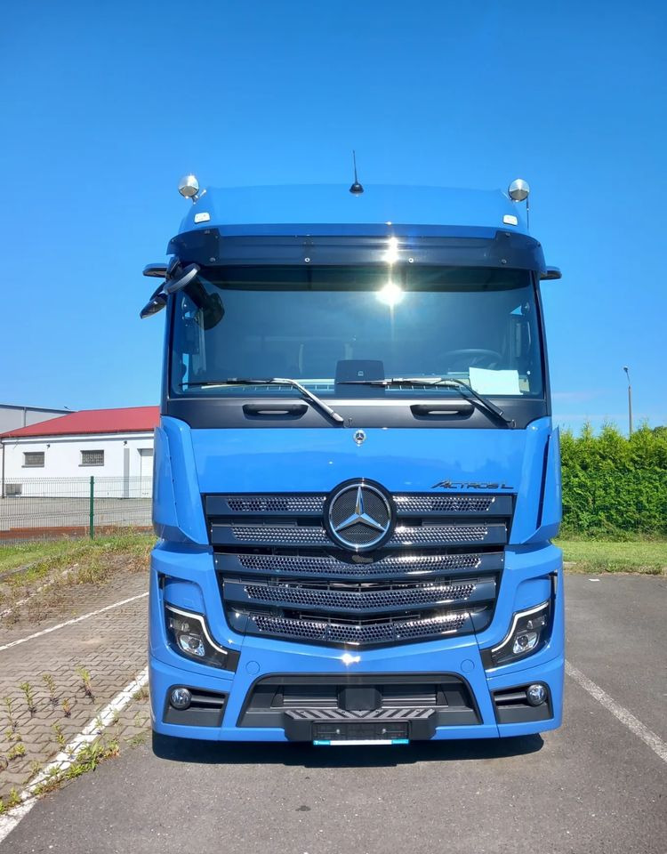 Mercedes-Benz Actros 2548 LnR - Kamion sa golom šasijom i zatvorenom kabinom: slika 4 Mercedes-Benz Actros 2548 LnR - Kamion sa golom šasijom i zatvorenom kabinom: slika 4