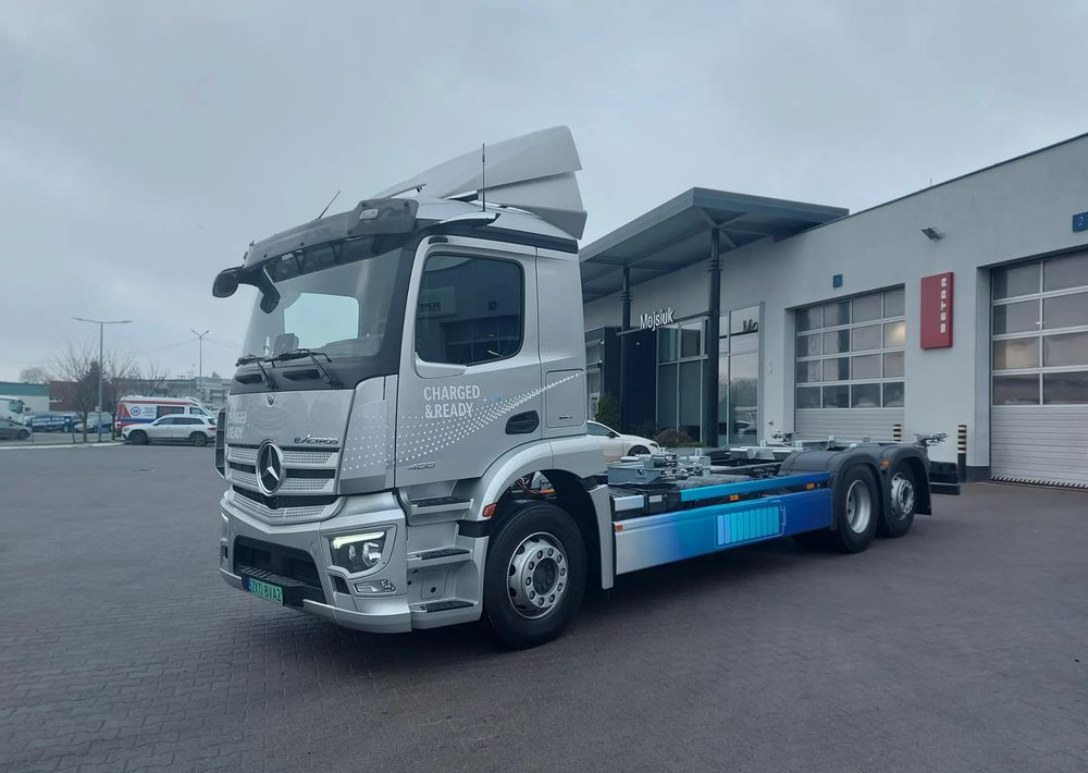 Mercedes-Benz eActros 400 6x2 BDF Elektryczny - Kamion za prevoz kontejnera/ Kamion sa promenjivim sandukom, Električni kamion: slika 1 Mercedes-Benz eActros 400 6x2 BDF Elektryczny - Kamion za prevoz kontejnera/ Kamion sa promenjivim sandukom, Električni kamion: slika 1
