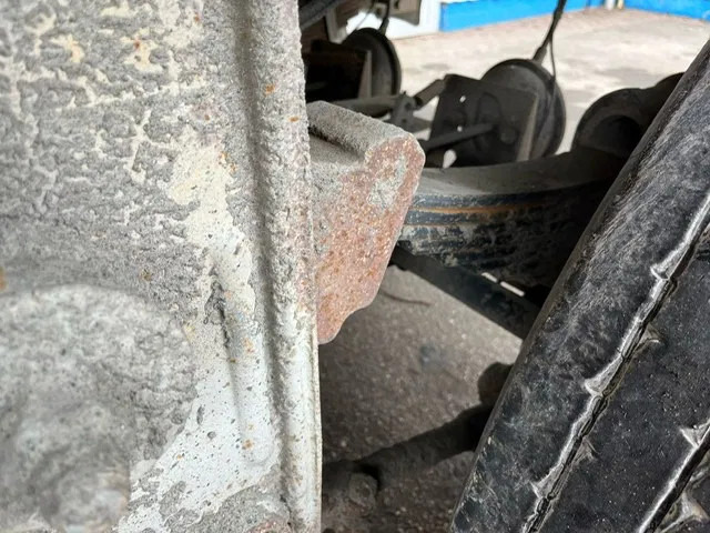 Poluprikolica istovarivača Benalu 2 Axle , 8 Tyres , Alu Tipper , Spring Suspension , Drum Brakes: slika 11