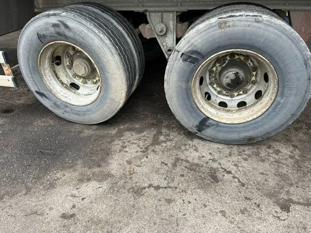Poluprikolica istovarivača Benalu 2 Axle , 8 Tyres , Alu Tipper , Spring Suspension , Drum Brakes: slika 12