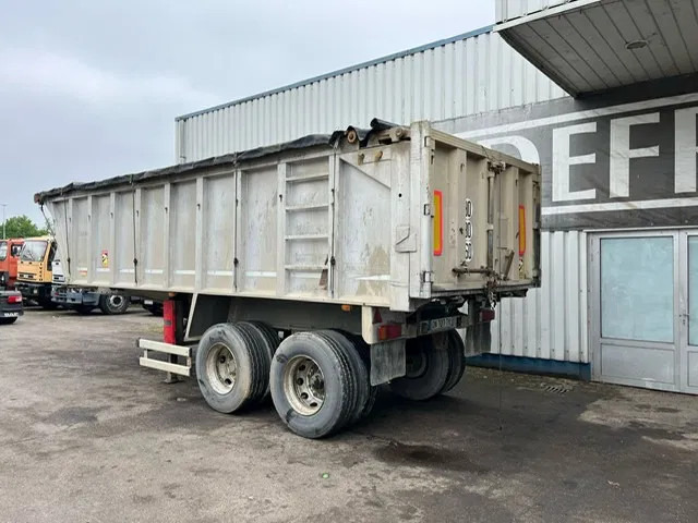 Benalu 2 Axle , 8 Tyres , Alu Tipper , Spring Suspension , Drum Brakes - Poluprikolica istovarivača: slika 2 Benalu 2 Axle , 8 Tyres , Alu Tipper , Spring Suspension , Drum Brakes - Poluprikolica istovarivača: slika 2