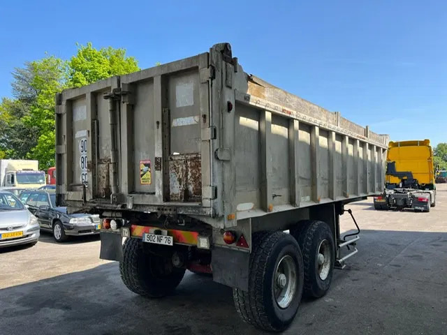 Benalu 2 Axle Alu Tipper , Spring Suspension , Drum Brakes, Fruehauf Axles - Poluprikolica istovarivača: slika 2 Benalu 2 Axle Alu Tipper , Spring Suspension , Drum Brakes, Fruehauf Axles - Poluprikolica istovarivača: slika 2