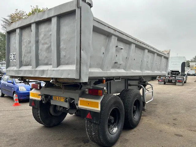 CIF 2 Axle Steel Tipper , Spring Suspension , Drum Brakes - Poluprikolica istovarivača: slika 3 CIF 2 Axle Steel Tipper , Spring Suspension , Drum Brakes - Poluprikolica istovarivača: slika 3