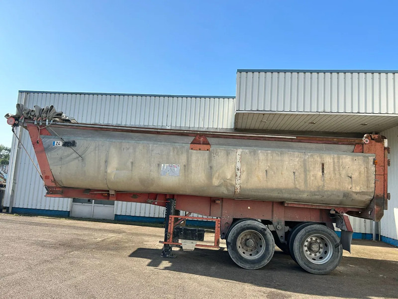 Fruehauf 2 Axle Steel Tipper , 8 Tyres, Spring Suspension , Drum Brakes - Poluprikolica istovarivača: slika 2 Fruehauf 2 Axle Steel Tipper , 8 Tyres, Spring Suspension , Drum Brakes - Poluprikolica istovarivača: slika 2