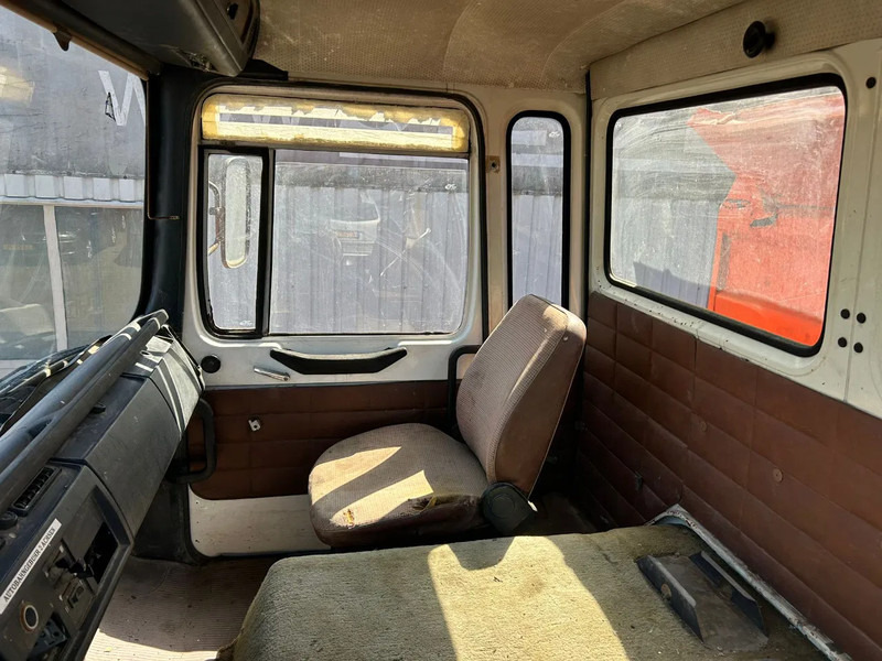 Istovarivač MAN 26.281, 6X4, Tipper, Spring Suspension , 362 engine and gearbox: slika 8