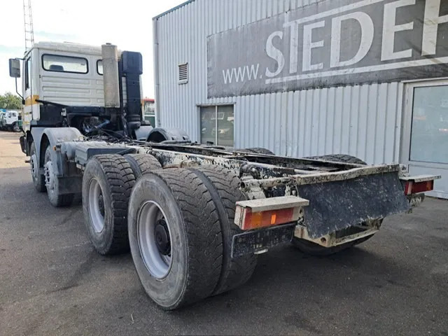 MAN 35-364 / FE 360 A , 8x4 , Spring Suspension , ZF Manual , Airco - Kamion sa golom šasijom i zatvorenom kabinom: slika 5 MAN 35-364 / FE 360 A , 8x4 , Spring Suspension , ZF Manual , Airco - Kamion sa golom šasijom i zatvorenom kabinom: slika 5