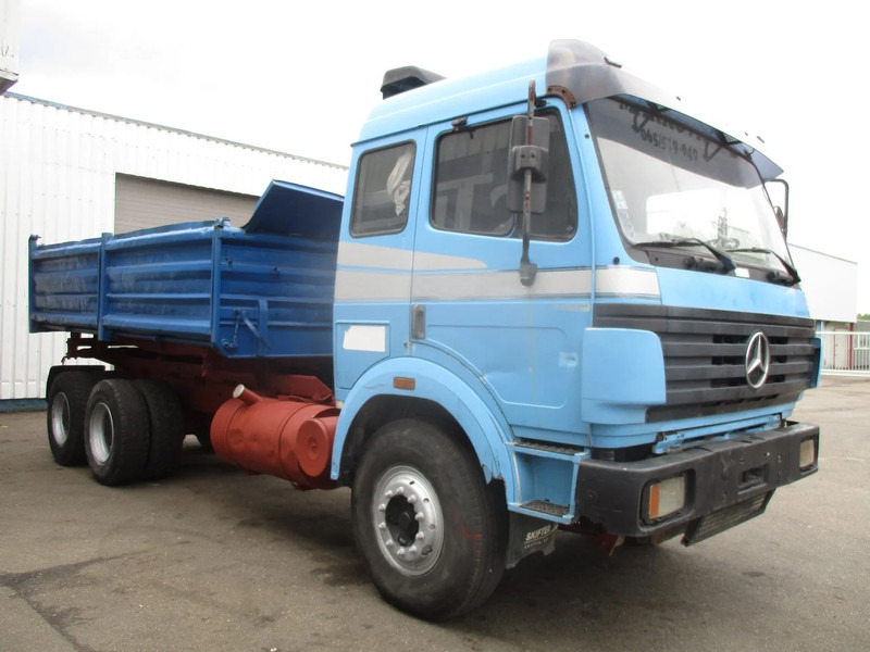 Mercedes-Benz 2544 SK , 6x4 , V8 Bi-Turbo , 3 Way tipper , Spring suspension - Istovarivač: slika 4 Mercedes-Benz 2544 SK , 6x4 , V8 Bi-Turbo , 3 Way tipper , Spring suspension - Istovarivač: slika 4