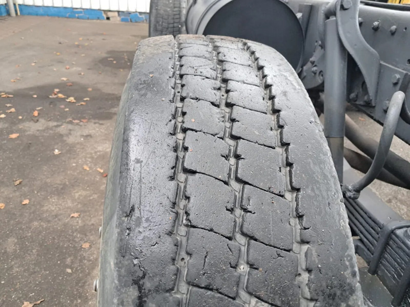 Kamion sa golom šasijom i zatvorenom kabinom Mercedes-Benz 3235SK / 3535SK , 8x4, V8 BiTurbo, ZF Manual , Spring Suspension: slika 17 Kamion sa golom šasijom i zatvorenom kabinom Mercedes-Benz 3235SK / 3535SK , 8x4, V8 BiTurbo, ZF Manual , Spring Suspension: slika 17