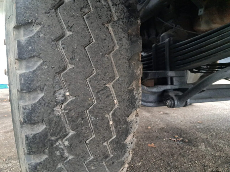 Kamion sa golom šasijom i zatvorenom kabinom Mercedes-Benz 3235SK / 3535SK , 8x4, V8 BiTurbo, ZF Manual , Spring Suspension: slika 19 Kamion sa golom šasijom i zatvorenom kabinom Mercedes-Benz 3235SK / 3535SK , 8x4, V8 BiTurbo, ZF Manual , Spring Suspension: slika 19