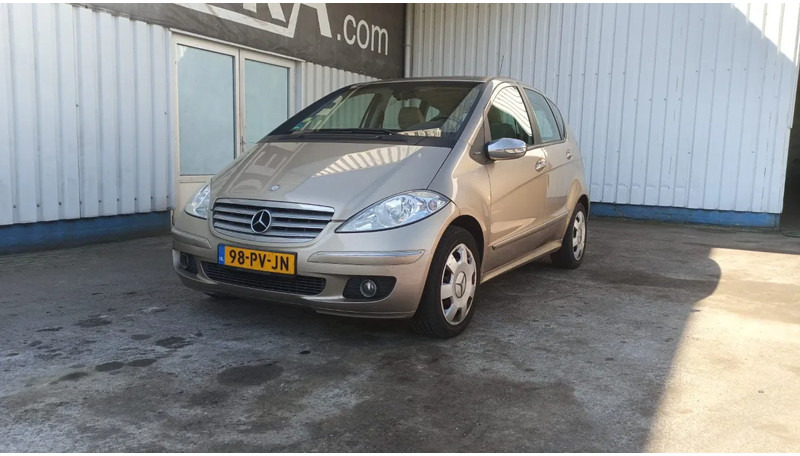 Mercedes-Benz A-Klasse 170 , Airco , leder , distrbute ketting maakt lawaai - Hečbek: slika 1 Mercedes-Benz A-Klasse 170 , Airco , leder , distrbute ketting maakt lawaai - Hečbek: slika 1