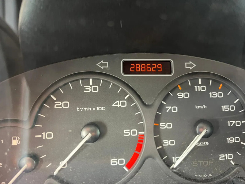 Mali kombi Peugeot Partner 1.9 D , Airco , Belgium Regestration: slika 15