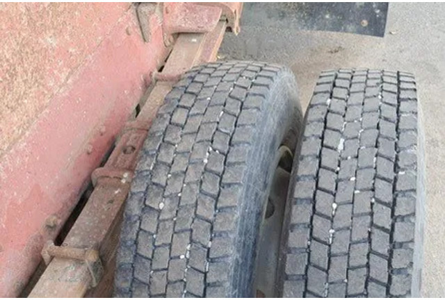 Istovarivač Renault Midliner S 130 , 6 Cylinder , 3 Way Tipper , Spring suspensiom: slika 16