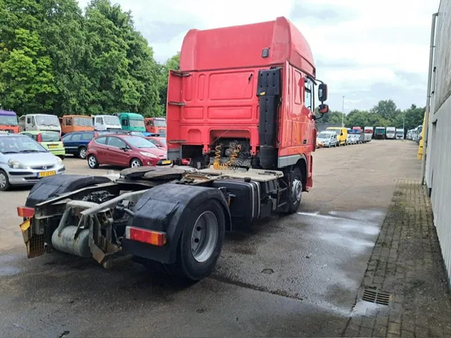 DAF XF 105 460 , Manual Gearbox , PTO , Tipper Hydraulics , Airco , Superspace Cab - Tegljač: slika 3 DAF XF 105 460 , Manual Gearbox , PTO , Tipper Hydraulics , Airco , Superspace Cab - Tegljač: slika 3