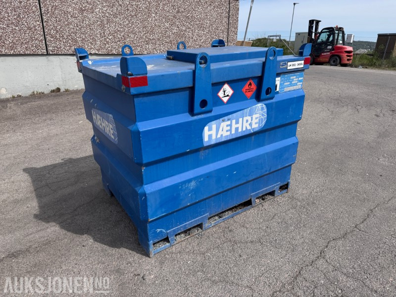 1000L Dieseltank /m Pumpe - Građevinska oprema: slika 1 1000L Dieseltank /m Pumpe - Građevinska oprema: slika 1