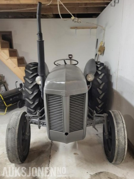 1954 Gråtass traktor - Traktor: slika 2 1954 Gråtass traktor - Traktor: slika 2