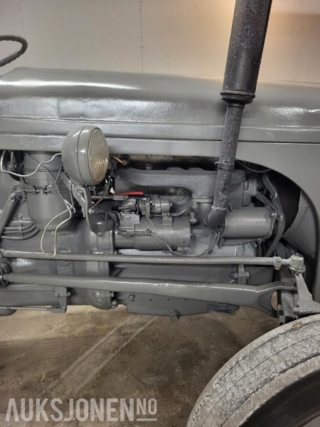 1954 Gråtass traktor - Traktor: slika 4 1954 Gråtass traktor - Traktor: slika 4