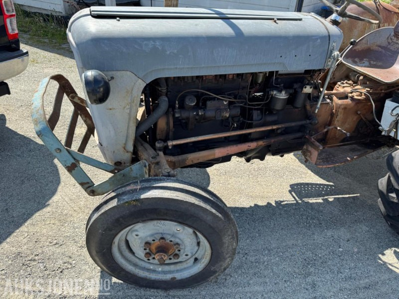 1959 Ferguson 35 gullfisk - Traktor: slika 2 1959 Ferguson 35 gullfisk - Traktor: slika 2
