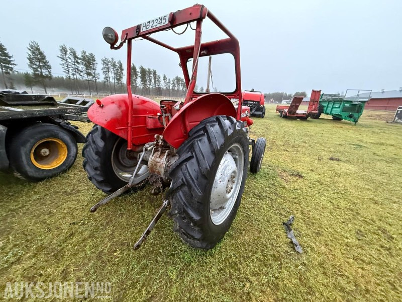 1971 Massey Ferguson 135 - Traktor: slika 5 1971 Massey Ferguson 135 - Traktor: slika 5