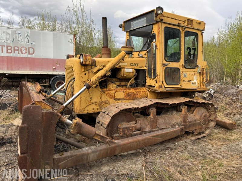 1979 Cat D6D bulldoser - Građevinska oprema: slika 1 1979 Cat D6D bulldoser - Građevinska oprema: slika 1