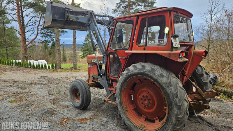 1982 Volvo 2250, Reparasjonsobjekt - Traktor: slika 4 1982 Volvo 2250, Reparasjonsobjekt - Traktor: slika 4