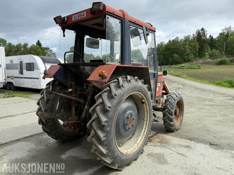 1987 CASE IH 633 traktor med skogkjettinger - Traktor: slika 3 1987 CASE IH 633 traktor med skogkjettinger - Traktor: slika 3