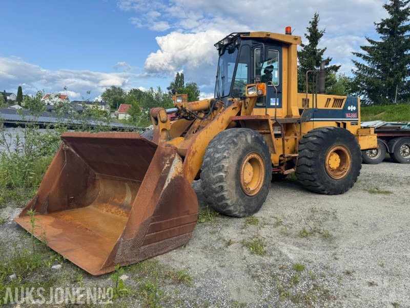 1988 Komatsu WA380 hjullaster - Utovarivač točkaš: slika 1 1988 Komatsu WA380 hjullaster - Utovarivač točkaš: slika 1