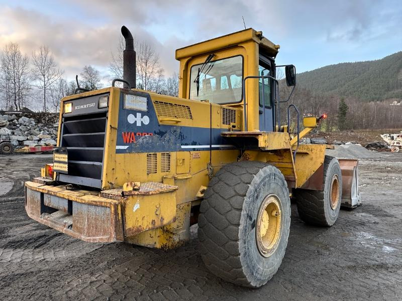 1990 Komatsu WA380 Hjullaster - Utovarivač točkaš: slika 5 1990 Komatsu WA380 Hjullaster - Utovarivač točkaš: slika 5