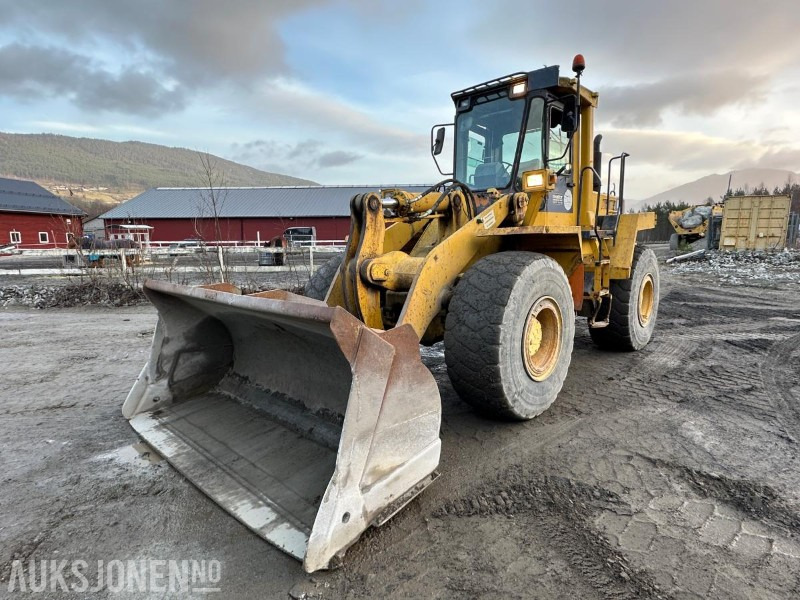 1990 Komatsu WA380 Hjullaster - Utovarivač točkaš: slika 1 1990 Komatsu WA380 Hjullaster - Utovarivač točkaš: slika 1