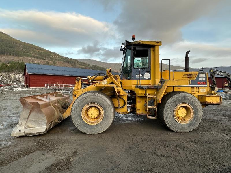 1990 Komatsu WA380 Hjullaster - Utovarivač točkaš: slika 2 1990 Komatsu WA380 Hjullaster - Utovarivač točkaš: slika 2