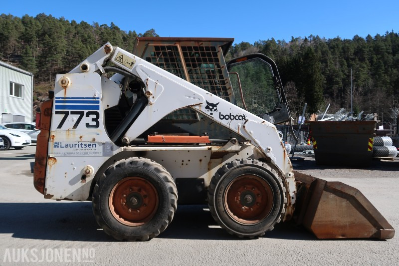 1997 Bobcat 773 Kompaktlaster / Mye utstyr / 1925 timer - Mini utovarivač: slika 4 1997 Bobcat 773 Kompaktlaster / Mye utstyr / 1925 timer - Mini utovarivač: slika 4