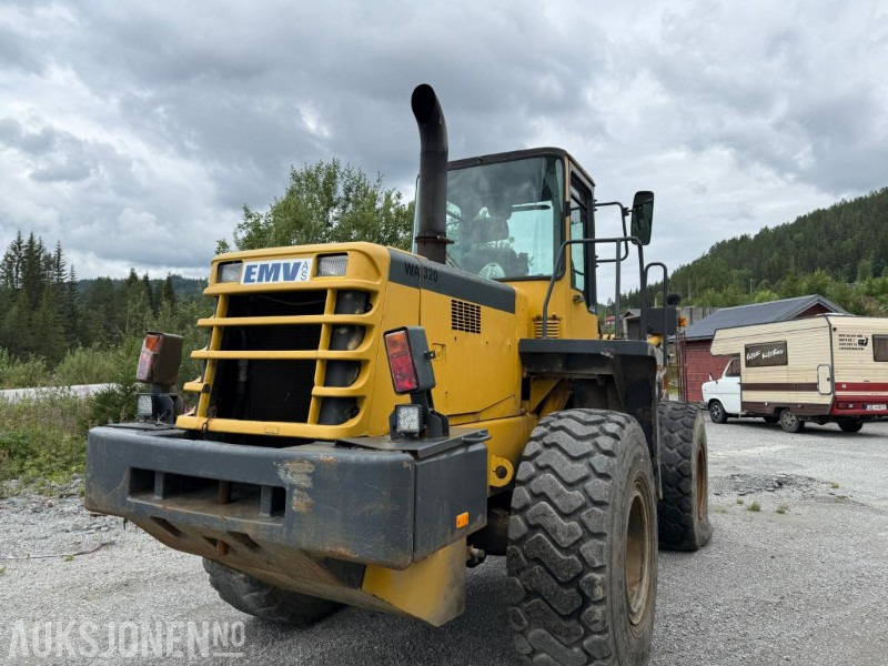 1997 Komatsu WA320-3H hjullaster - Utovarivač točkaš: slika 3 1997 Komatsu WA320-3H hjullaster - Utovarivač točkaš: slika 3