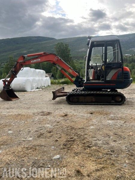 1997 Kubota KX 121-2 gravemaskin med 2 skuffer og klype - Bager: slika 2 1997 Kubota KX 121-2 gravemaskin med 2 skuffer og klype - Bager: slika 2