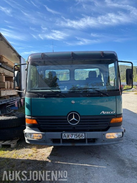 1998 Mercedes-Benz Atego 815/36 - Kamion sa tovarnim sandukom: slika 2 1998 Mercedes-Benz Atego 815/36 - Kamion sa tovarnim sandukom: slika 2