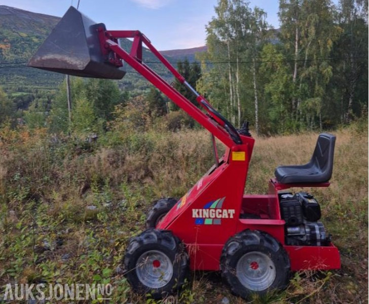 2000 Kingcat KC500 med skuffe - Honda GD411 dieselmotor - Tredjefunksjon - Traktor: slika 1 2000 Kingcat KC500 med skuffe - Honda GD411 dieselmotor - Tredjefunksjon - Traktor: slika 1