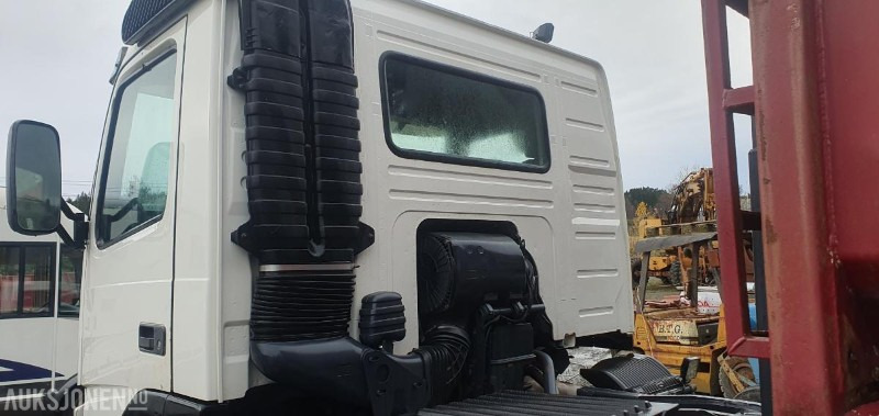 2000 Volvo FM-12 MED KASSE OG MASKINFLAK - Kamion sa hidrauličnom kukom: slika 5 2000 Volvo FM-12 MED KASSE OG MASKINFLAK - Kamion sa hidrauličnom kukom: slika 5