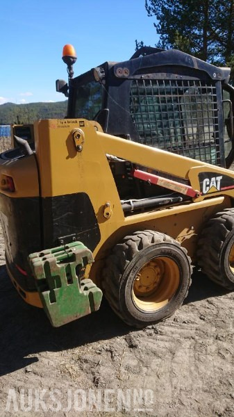 2002 Cat 216 kompaktlaster med motorvarmer - Mini utovarivač: slika 4 2002 Cat 216 kompaktlaster med motorvarmer - Mini utovarivač: slika 4