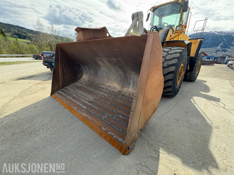 2002 Volvo L150E - 15 177 motortimer - leveres med ny sertifisering - Utovarivač točkaš: slika 5 2002 Volvo L150E - 15 177 motortimer - leveres med ny sertifisering - Utovarivač točkaš: slika 5