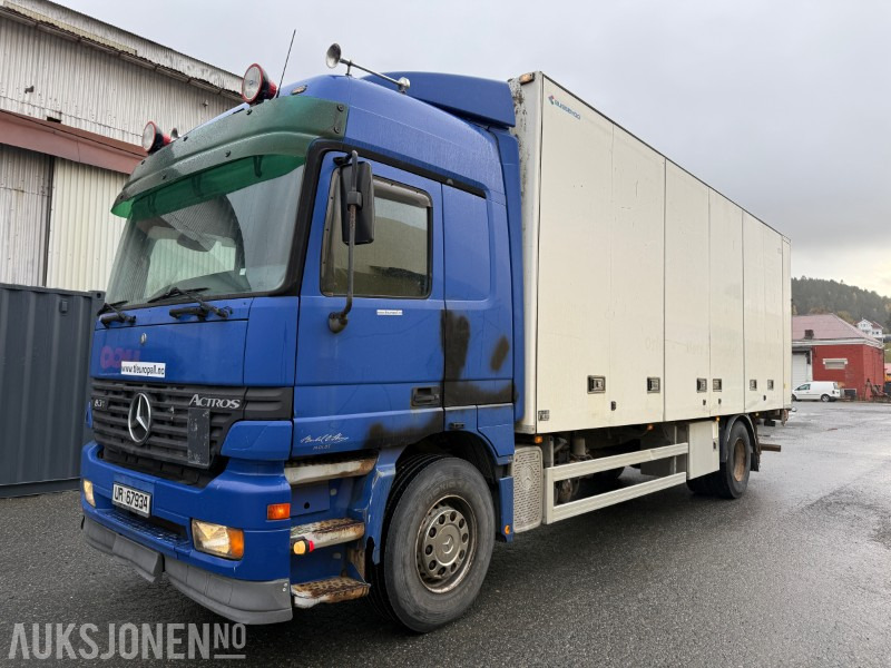 2003 Mercedes-Benz 1831L/60 4X2 - Kamion sa zatvorenim sandukom: slika 1 2003 Mercedes-Benz 1831L/60 4X2 - Kamion sa zatvorenim sandukom: slika 1