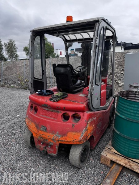 2004 Cargo Cbe 25 truck med lader, sideskyv av gafler - Viljuškar: slika 3 2004 Cargo Cbe 25 truck med lader, sideskyv av gafler - Viljuškar: slika 3