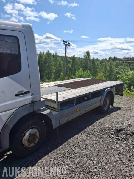 2004 Mercedes-Benz 4X2 ATEGO - Kamion sa tovarnim sandukom: slika 2 2004 Mercedes-Benz 4X2 ATEGO - Kamion sa tovarnim sandukom: slika 2